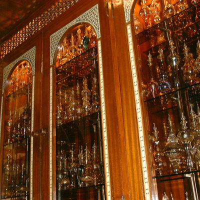 煌びやかなエジプト香水瓶のショップ